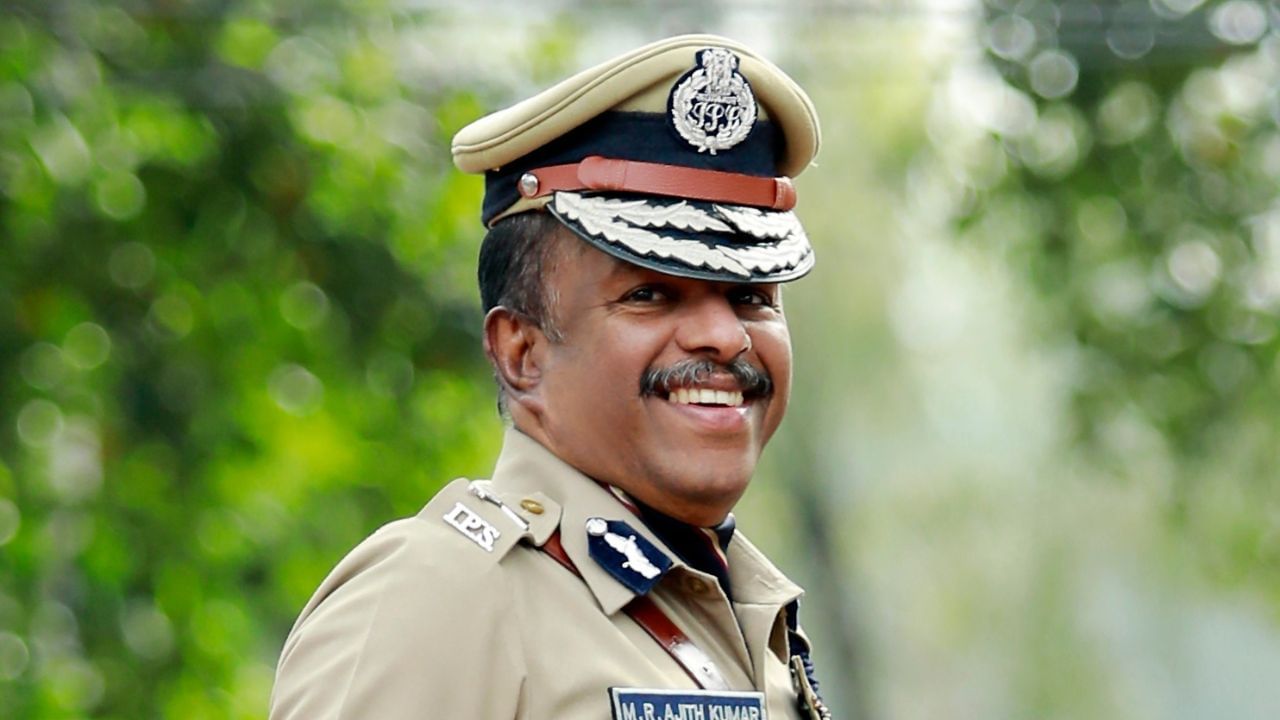 MR Ajithkumar: പന്ത് സർക്കാരിന്റെ കോർട്ടിൽ; എഡിജിപി അനധികൃത സ്വത്ത് സമ്പാദനം എം ആർ അജിത്കുമാറിനെതിരെ വിജിലൻസ് അന്വേഷണമില്ല MR Ajithkumar: പന്ത് സർക്കാരിന്റെ കോർട്ടിൽ; എഡിജിപി അനധികൃത സ്വത്ത് സമ്പാദനം എം ആർ അജിത്കുമാറിനെതിരെ വിജിലൻസ് അന്വേഷണമില്ല