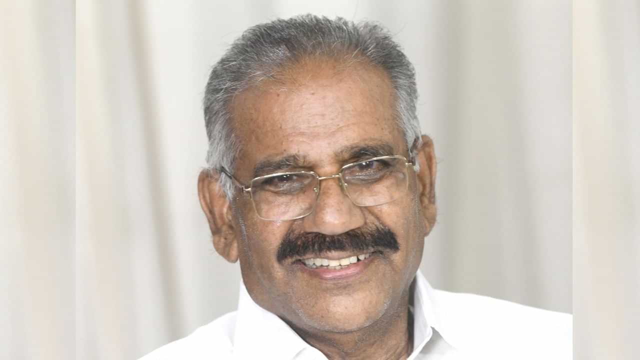 A K Saseendran: എ.കെ.ശശീന്ദ്രനെ മന്ത്രി സ്ഥാനത്ത് നിന്ന് മാറ്റാൻ നീക്കം; മുഖ്യമന്ത്രിയെ കണ്ട് പി.സി.ചാക്കോ