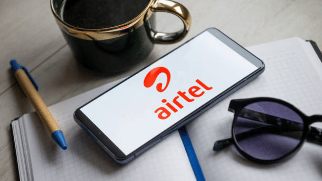 കേരളത്തിലെ 14 ജില്ലകളിലും ഹോം വൈ-ഫൈ സേവനവുമായി രാജ്യത്തെ മുൻനിര ടെലികമ്മ്യൂണിക്കേഷൻ സേവനദാതാക്കളിൽ ഒന്നായ ഭാരതി എയർടെൽ. ഈ വിപുലീകരണം സംസ്ഥാനത്ത് 57 ലക്ഷം പുതിയ കുടുംബങ്ങളെ കൂടി ഹോം വൈ-ഫൈ സംവിധാനത്തിൽ ഉൾക്കൊള്ളാൻ സഹായിക്കുന്ന തരത്തിലുള്ളതാണ് എന്ന് കമ്പനി വ്യക്തമാക്കി. (Image credits: GettyImages)

