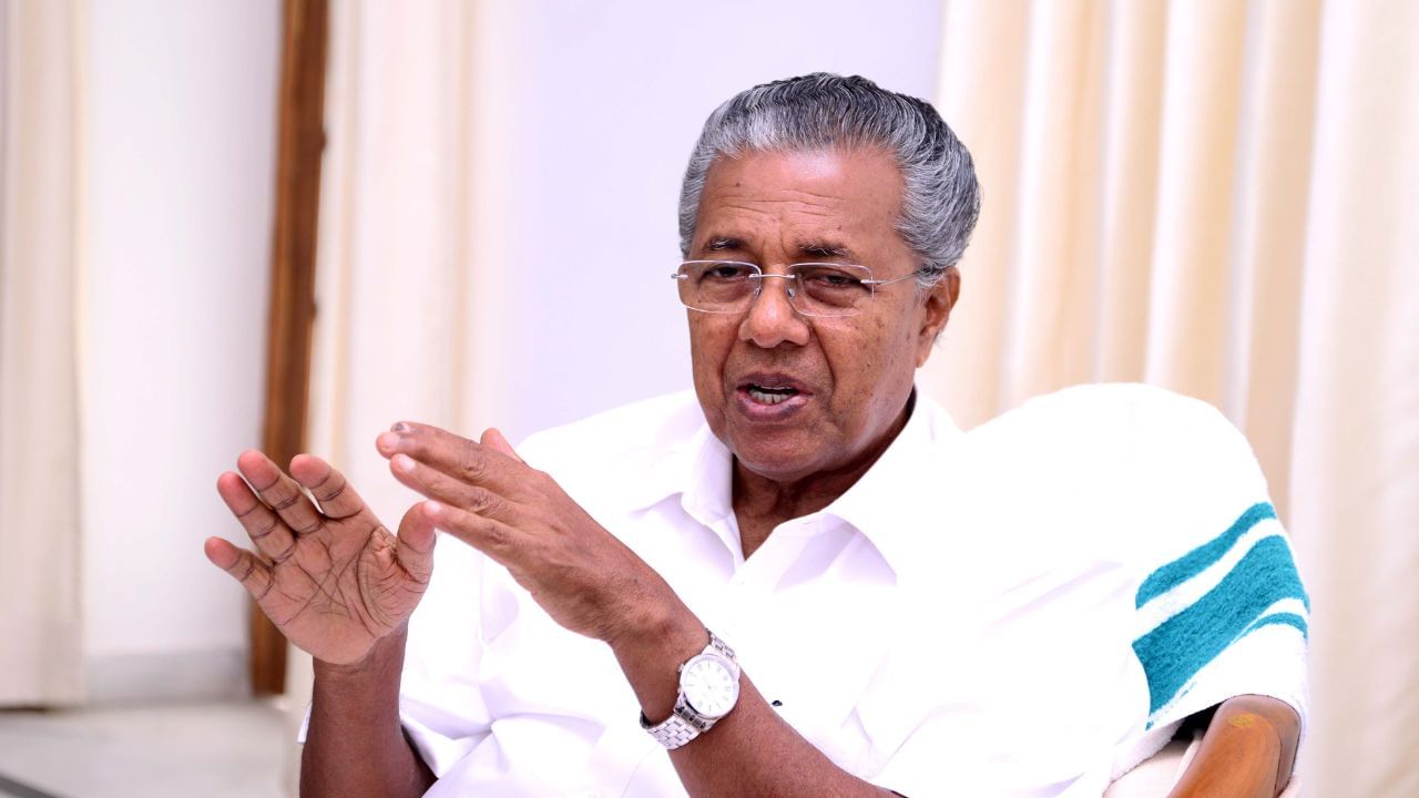 Pinarayi Vijayan: മുഖ്യമന്ത്രിയുടെ അഭിമുഖം; മാപ്പ് പറഞ്ഞ് ദി ഹിന്ദു ദിനപത്രം, മലപ്പുറത്തെ കുറിച്ച് എഴുതി നല്കിയത് പിആര് ഏജന്സി Pinarayi Vijayan: മുഖ്യമന്ത്രിയുടെ അഭിമുഖം; മാപ്പ് പറഞ്ഞ് ദി ഹിന്ദു ദിനപത്രം, മലപ്പുറത്തെ കുറിച്ച് എഴുതി നല്കിയത് പിആര് ഏജന്സി