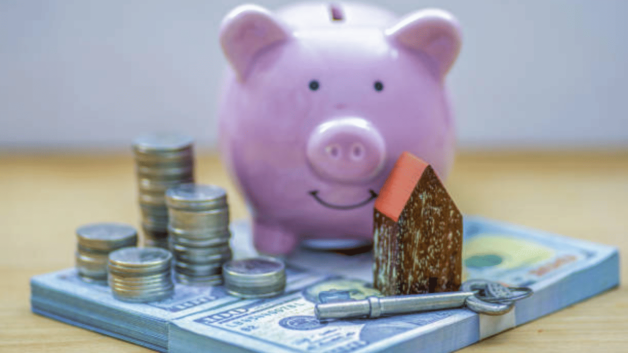 രാജ്യത്തെ മുൻനിര ബാങ്കുകളായ എസ്ബിഐ, ബാങ്ക് ഓഫ് ബറോഡ, എച്ച്ഡിഎഫ്സി, ഐസിഐസിഐ, പഞ്ചാബ് നാഷണൽ ബാങ്ക് എന്നിവ സ്ഥിര നിക്ഷേപത്തിന് നൽകുന്ന പലിശ നിരക്കുകൾ ഏങ്ങനെയാണെന്ന് നോക്കാം. (Image Credits: GettyImages)