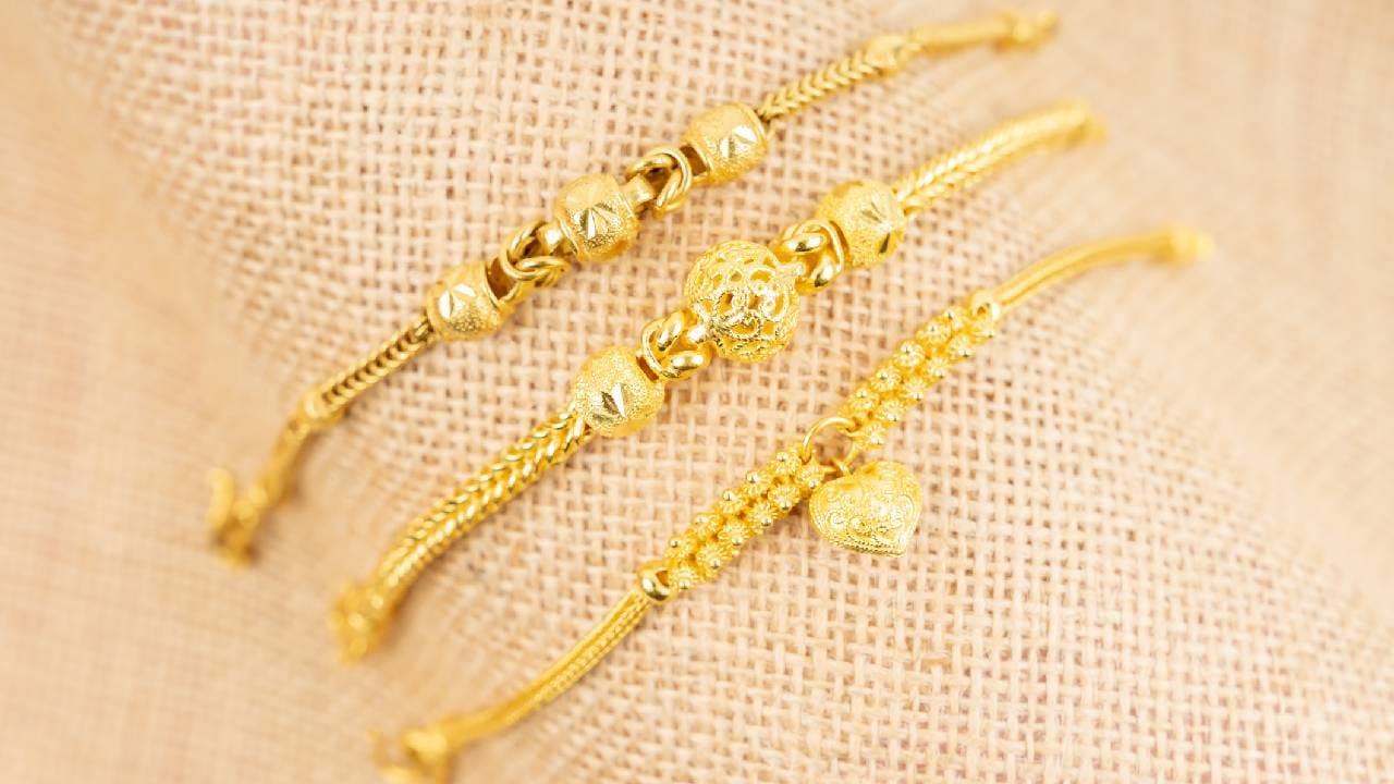 മെയില്‍ രേഖപ്പെടുത്തിയ പവന് 55,120 എന്ന റെക്കോര്‍ഡ് വില സെപ്റ്റംബർ 27-നായിരുന്നു തിരുത്തിയത് അന്ന് പവന്   56,800 വില. എന്നാൽ   പിന്നീടങ്ങോട് വില ഇടിയുന്ന ട്രെന്‍ഡാണ് ദൃശ്യമായത്.  (​image credits: gettyimages)