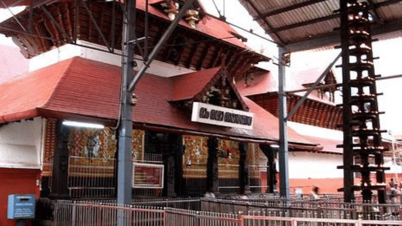 Onam 2024: ഇന്ന് കാഴ്ചക്കുല നിറഞ്ഞു, നാളെ ഓണക്കോടി; ഗുരുവായൂരപ്പന്റെ ഓണവിശേഷങ്ങൾ ഇങ്ങനെ Onam 2024: ഇന്ന് കാഴ്ചക്കുല നിറഞ്ഞു, നാളെ ഓണക്കോടി; ഗുരുവായൂരപ്പന്റെ ഓണവിശേഷങ്ങൾ ഇങ്ങനെ
