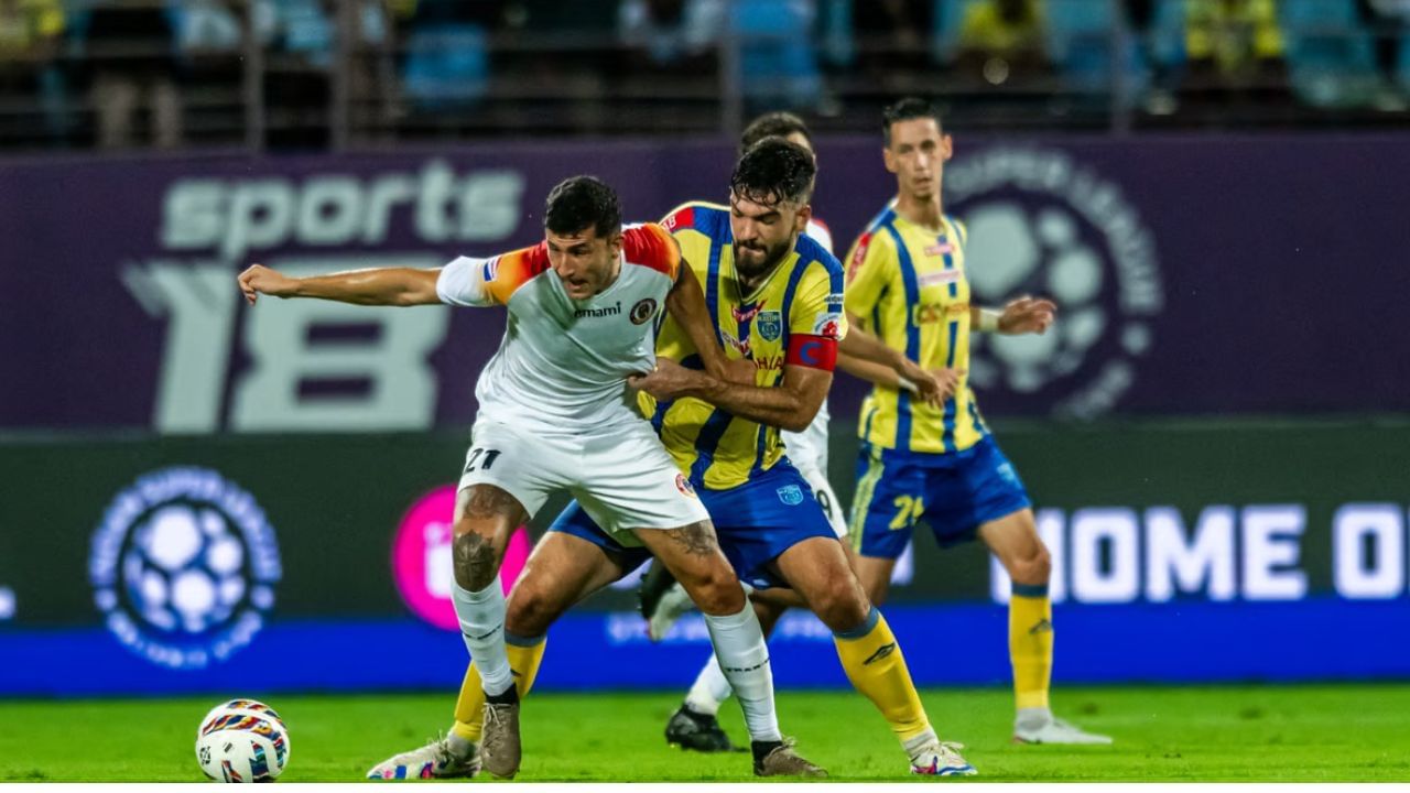 ISL: ആരാധകരെ നിങ്ങളിത് കാണുക; രണ്ടാം അങ്കത്തില് കലിപ്പടക്കി ബ്ലാസ്റ്റേഴ്സ് ISL: ആരാധകരെ നിങ്ങളിത് കാണുക; രണ്ടാം അങ്കത്തില് കലിപ്പടക്കി ബ്ലാസ്റ്റേഴ്സ്