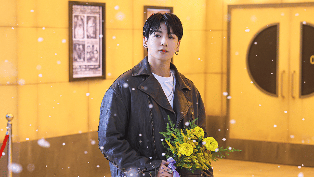 2023 ഡിസംബറിലാണ് ജങ്കൂക്ക് സൈനിക സേവനം ആരംഭിച്ചത്. മറ്റ് അംഗങ്ങളായ നംജൂൺ, വി, ജിമിൻ എന്നിവരും അതെ സമയത്താണ് സേവനത്തിൽ പ്രവേശിച്ചത്. ബിടിഎസിലെ മുതിർന്ന അംഗം ജിന്നിന്റെ സൈനിക സേവനം പൂർത്തിയായി. ജെ-ഹോപ്പും ഒക്ടോബറിൽ സേവനം പൂർത്തിയാക്കി മടങ്ങി വരും. ഷുഗ ഉൾപ്പടെയുള്ള മറ്റ് അംഗങ്ങളുടെ സേവനം 2025-ലാണ് പൂർത്തിയാവുക.