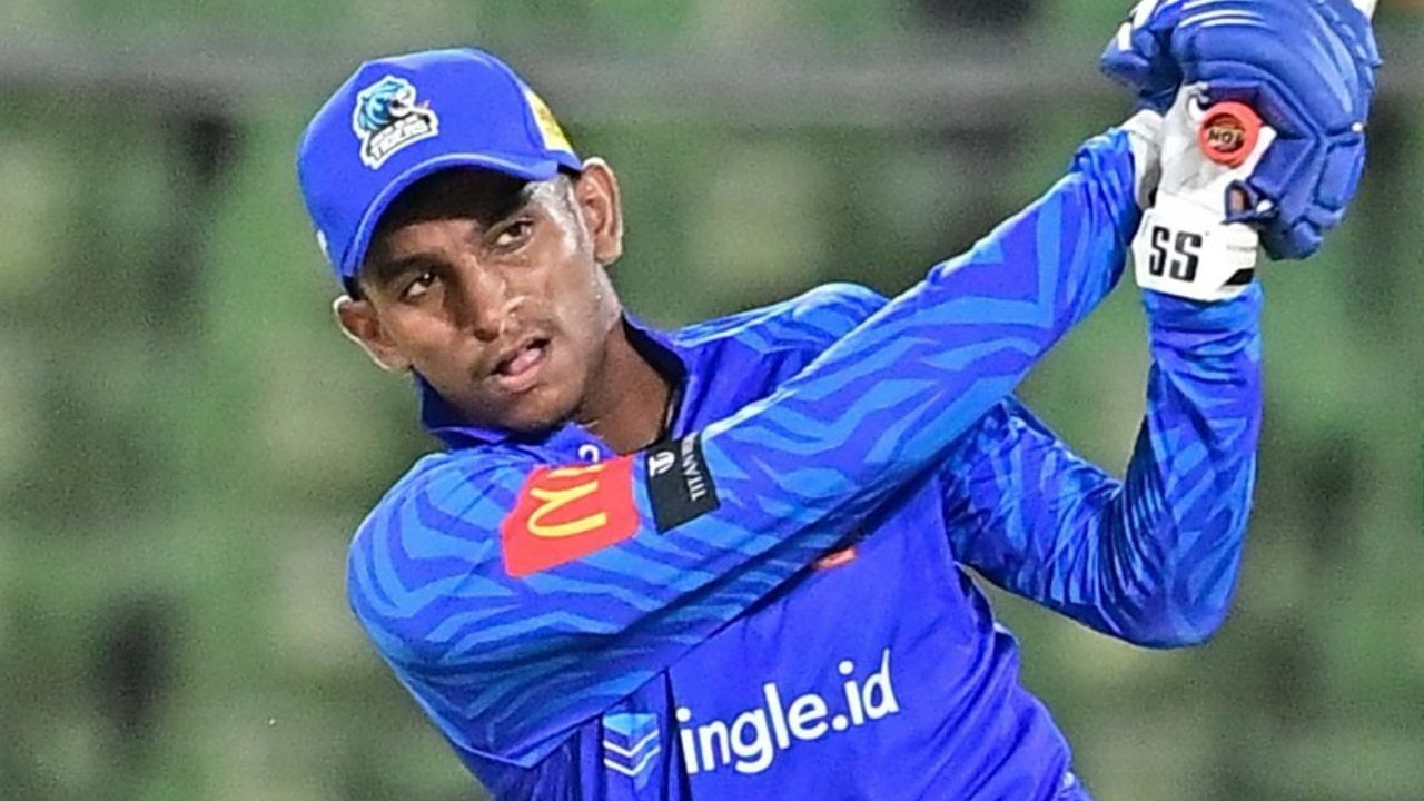 Kerala Cricket League : ലീഗിലെ ഏറ്റവും ഉയർന്ന സ്കോറുമായി ബ്ലൂ ടൈഗേഴ്സ്; റിപ്പിൾസ് വീണത് 64 റൺസിന് Kerala Cricket League : ലീഗിലെ ഏറ്റവും ഉയർന്ന സ്കോറുമായി ബ്ലൂ ടൈഗേഴ്സ്; റിപ്പിൾസ് വീണത് 64 റൺസിന്