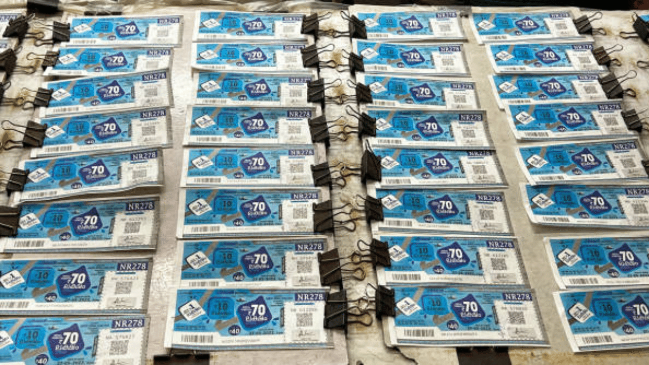 Kerala Lottery Results: 70 ലക്ഷം ആർക്ക് സ്വന്തം? നിർമൽ NR- 405 ലോട്ടറി നറുക്കെടുപ്പ് ഇന്ന് Kerala Lottery Results: 70 ലക്ഷം ആർക്ക് സ്വന്തം? നിർമൽ NR- 405 ലോട്ടറി നറുക്കെടുപ്പ് ഇന്ന്