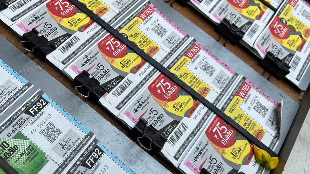 Kerala Lottery Result : മുക്കാൽ കോടിയുടെ ഒന്നാം സമ്മാനം; വിൻ വിൻ ലോട്ടറി നറുക്കെടുപ്പ് ഇന്ന് Kerala Lottery Result : മുക്കാൽ കോടിയുടെ ഒന്നാം സമ്മാനം; വിൻ വിൻ ലോട്ടറി നറുക്കെടുപ്പ് ഇന്ന്