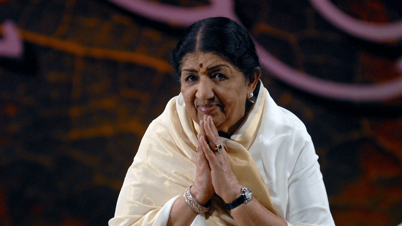 Lata Mangeshkar: 20 ഭാഷകളിൽ 25,0000 ലേറെ പാട്ടുകൾ... അത്ഭുത ​ഗാനകോകിലം ലതാജിയ്ക്ക് പിറന്നാൾ ആശംസകൾ