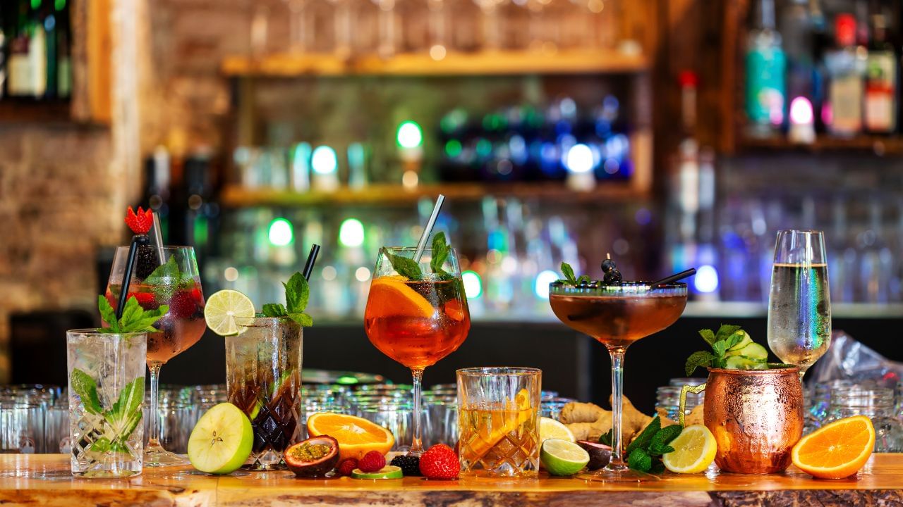 Liquor Policy: 99 രൂപയ്ക്ക് മദ്യം; പുതിയ നീക്കവുമായി സര്ക്കാര്, എങ്ങനെയുണ്ട് ഈ മോഡല്? Liquor Policy: 99 രൂപയ്ക്ക് മദ്യം; പുതിയ നീക്കവുമായി സര്ക്കാര്, എങ്ങനെയുണ്ട് ഈ മോഡല്?