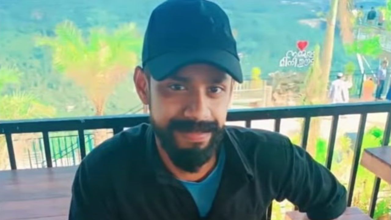 Malappuram Man Missing : ഇന്ന് വിവാഹം നടക്കേണ്ടിയിരുന്ന വിഷ്ണുജിത്ത് എവിടെ?; യുവാവിനെ കാണാതായിട്ട് നാല് ദിവസം Malappuram Man Missing : ഇന്ന് വിവാഹം നടക്കേണ്ടിയിരുന്ന വിഷ്ണുജിത്ത് എവിടെ?; യുവാവിനെ കാണാതായിട്ട് നാല് ദിവസം