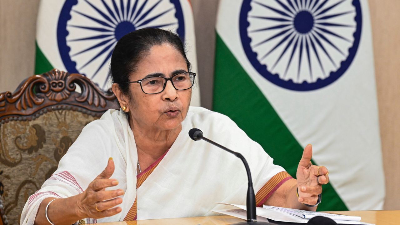 Mamata Banerjee: രാജിവെക്കാന്‍ ഞാന്‍ തയാര്‍, ഡോക്ടര്‍മാര്‍ തിരിച്ച് ജോലിയില്‍ പ്രവേശിക്കണം: മമത