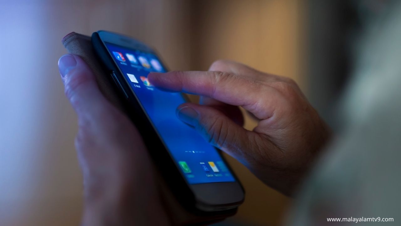 Bsnl Plans: ജിയോയേക്കാൾ കൂടുതൽ വാലിഡിറ്റി, 200 രൂപ പോലും വേണ്ട, ഇത് ബിഎസ്എന്എൽ മാജിക് Bsnl Plans: ജിയോയേക്കാൾ കൂടുതൽ വാലിഡിറ്റി, 200 രൂപ പോലും വേണ്ട, ഇത് ബിഎസ്എന്എൽ മാജിക്