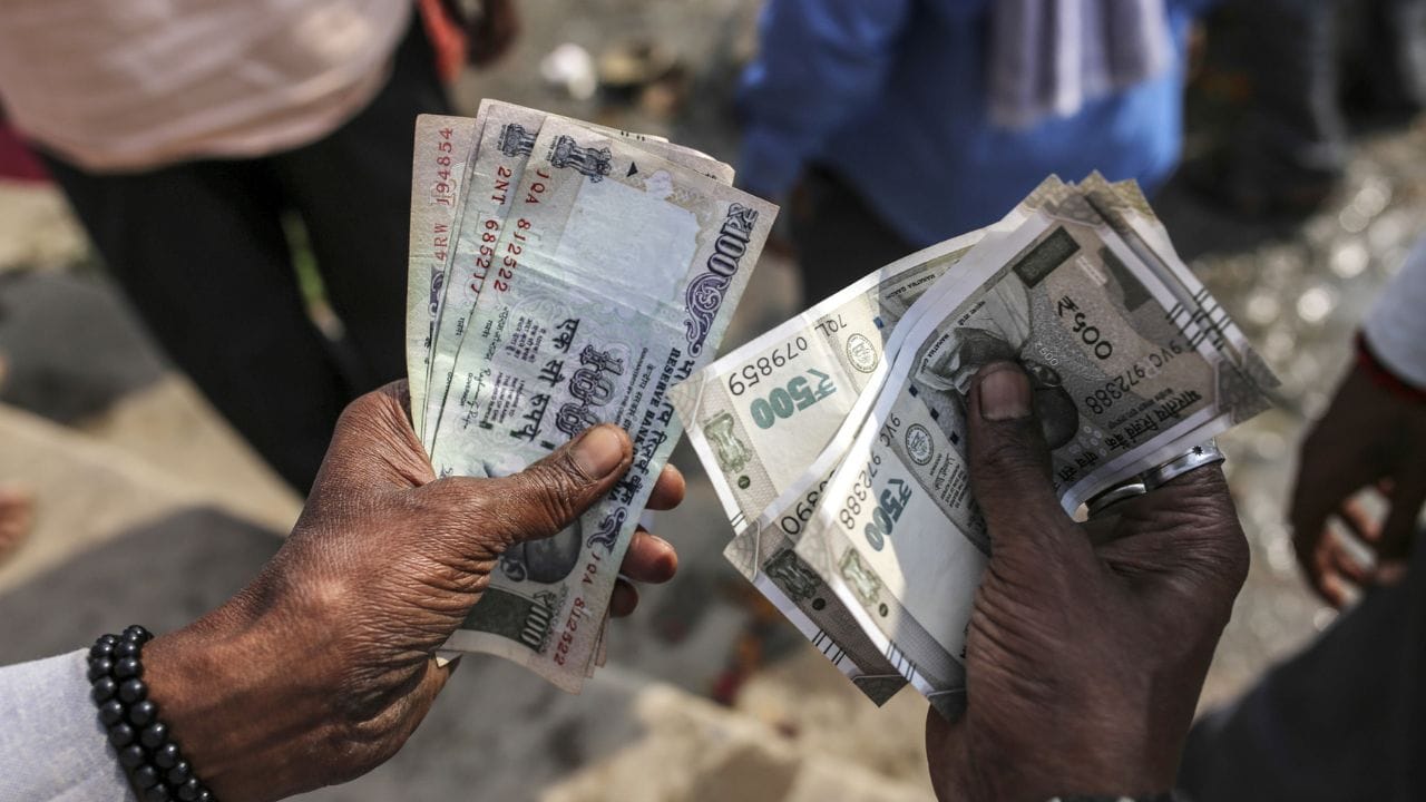 ഓരോരുത്തര്‍ക്കും ബാങ്ക് അക്കൗണ്ടിലേക്ക് നേരിട്ട് പണം ലഭ്യമാക്കുന്നതിനുള്ള നടപടികളും രജിസ്‌ട്രേഷന്‍ വകുപ്പ് സ്വീകരിച്ചിട്ടുണ്ട്. (Getty Image)