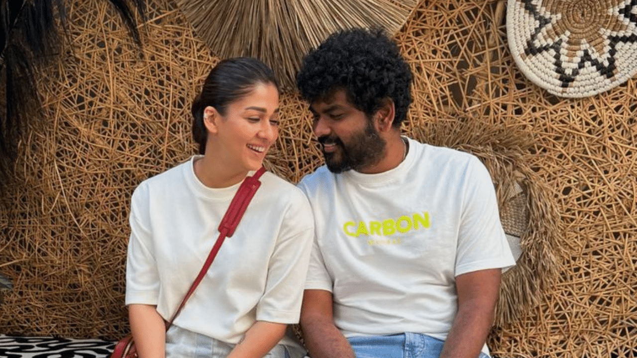 അതേസമയം, നയൻതാരയെ നായികയാക്കി വിഷ്ണു ഇടവൻ സംവിധാനം ചെയ്യുന്ന പുതിയ റൊമാന്റിക് സിനിമയുടെ ചിത്രീകരണം അണിയറയിൽ പുരോഗമിക്കുകയാണ്. 'ഡാഡ' എന്ന ചിത്രത്തിലൂടെ ജനശ്രദ്ധ നേടിയ നടൻ കവിനാണ് ചിത്രത്തിൽ നായക കഥാപാത്രത്തെ അവതരിപ്പിക്കുന്നത്. സിനിമയ്ക്ക് ഇതുവരെ പേര് നൽകിയിട്ടില്ല. (Image Credits: Nayanthara Instagram)
