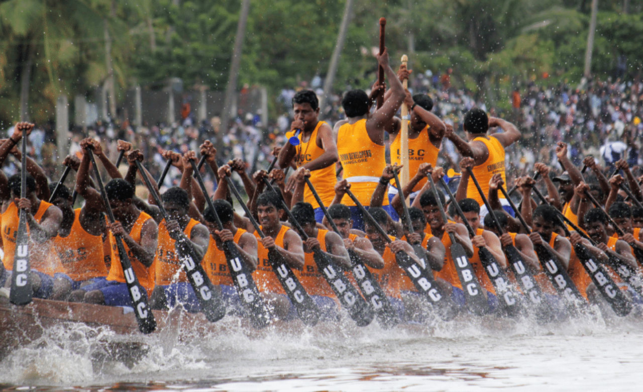 Nehru Trophy Boat Race: ആവേശക്കൊടുമുടിയില് പുന്നമടക്കായല്, 70-ാമത് നെഹ്റു ട്രോഫിയ്ക്ക് ഇനി മണിക്കൂറുകൾ മാത്രം Nehru Trophy Boat Race: ആവേശക്കൊടുമുടിയില് പുന്നമടക്കായല്, 70-ാമത് നെഹ്റു ട്രോഫിയ്ക്ക് ഇനി മണിക്കൂറുകൾ മാത്രം