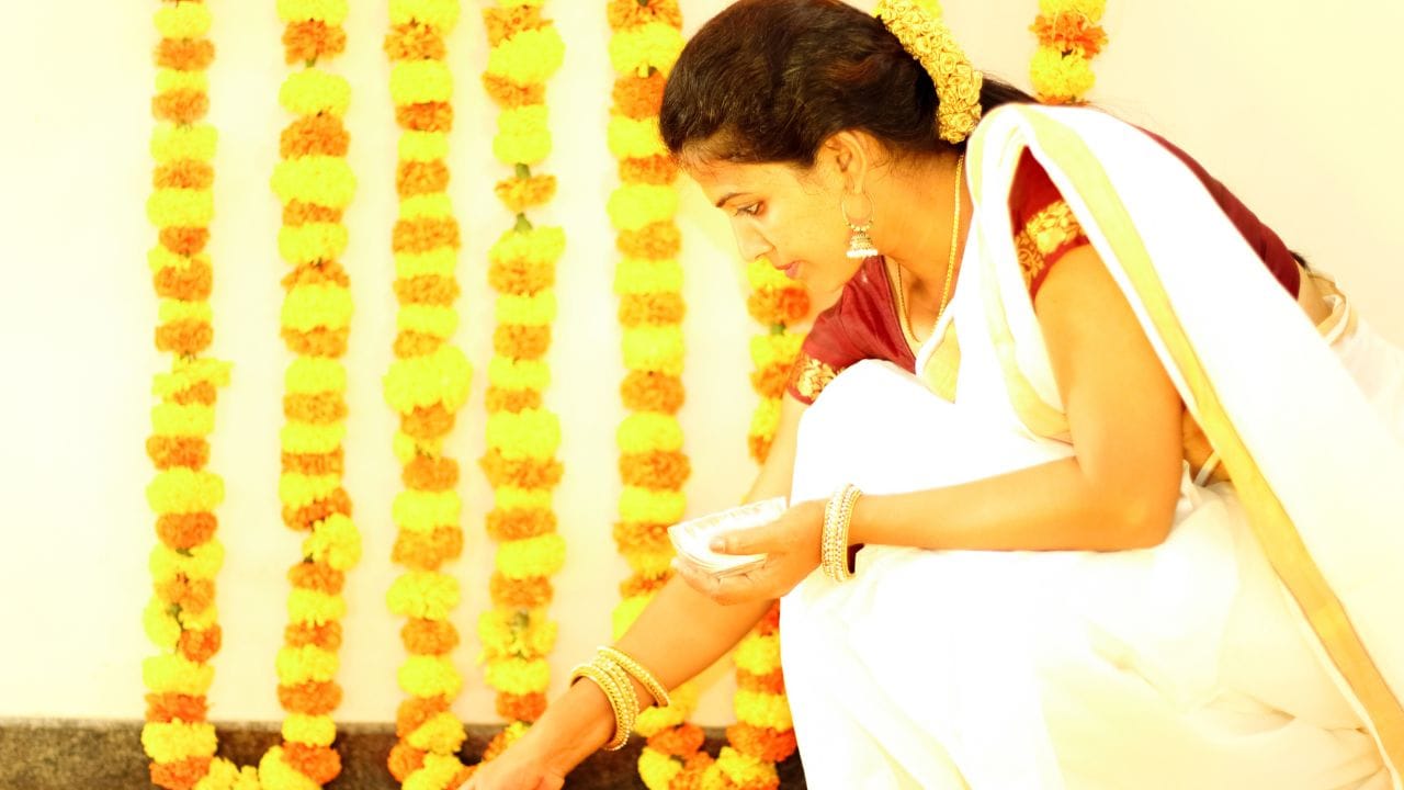 മൂന്നാം ഓണ ദിവസമായ 16നും നാലാം ഓണമായ 17നും അവധിയാണ്. ഇതല്ലാതെ വേറെ ഓണം അവധികളൊന്നും സര്‍ക്കാര്‍ ഉദ്യോഗസ്ഥര്‍ക്ക് ലഭിക്കില്ല. (Image Credits: Getty Images)