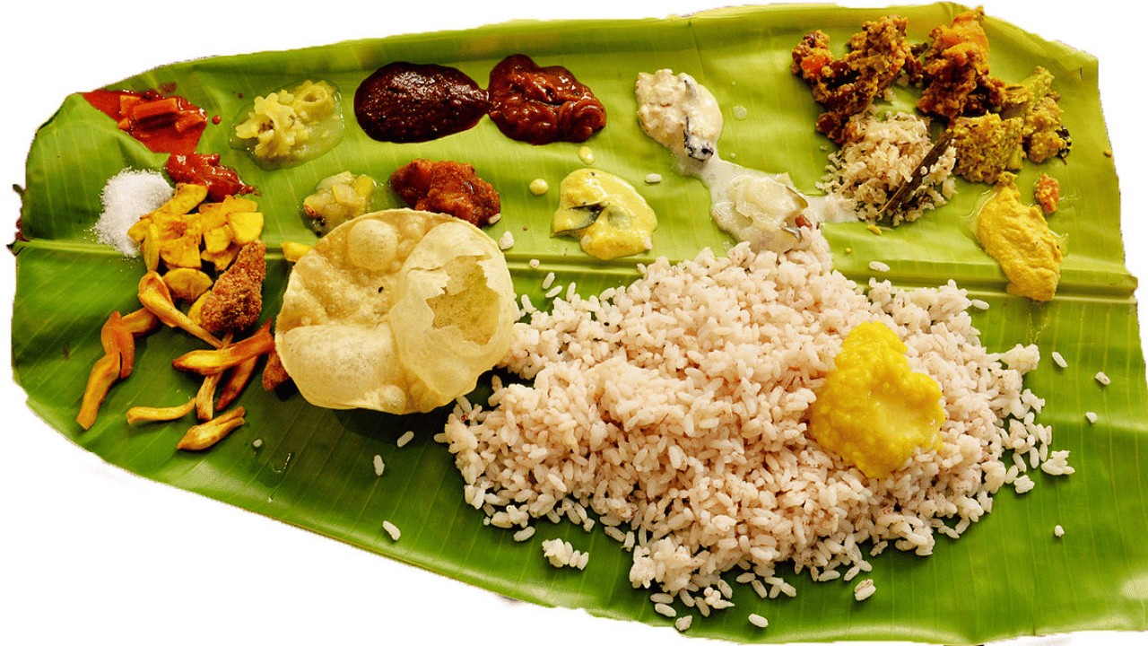 ഓണമെന്നാൽ മലയാളികൾക്ക് സദ്യയും, ഓണക്കോടിയും, ഓണക്കളി, പൂക്കളം തുടങ്ങി വലിയ ആഘോഷം തന്നെയാണ്. ലോകത്തിൻ്റെ ഏത് കോണിലാണേലും ഓണം ആഘോഷിക്കാനും നമ്മൾ മറക്കില്ല. ഒരുപാട് ആഘോഷച്ചില്ലെങ്കിലും സദ്യ അത് നിർബന്ധമാണ്. വീട്ടിൽ തയ്യാറാക്കാൻ കഴിഞ്ഞില്ലെങ്കിൽ ഹോട്ടലുകളിൽ പോയിട്ടായാലും അന്നേ ദിവസം ഓണസദ്യ മലയാളികൾ ഗംഭീരമാക്കും.