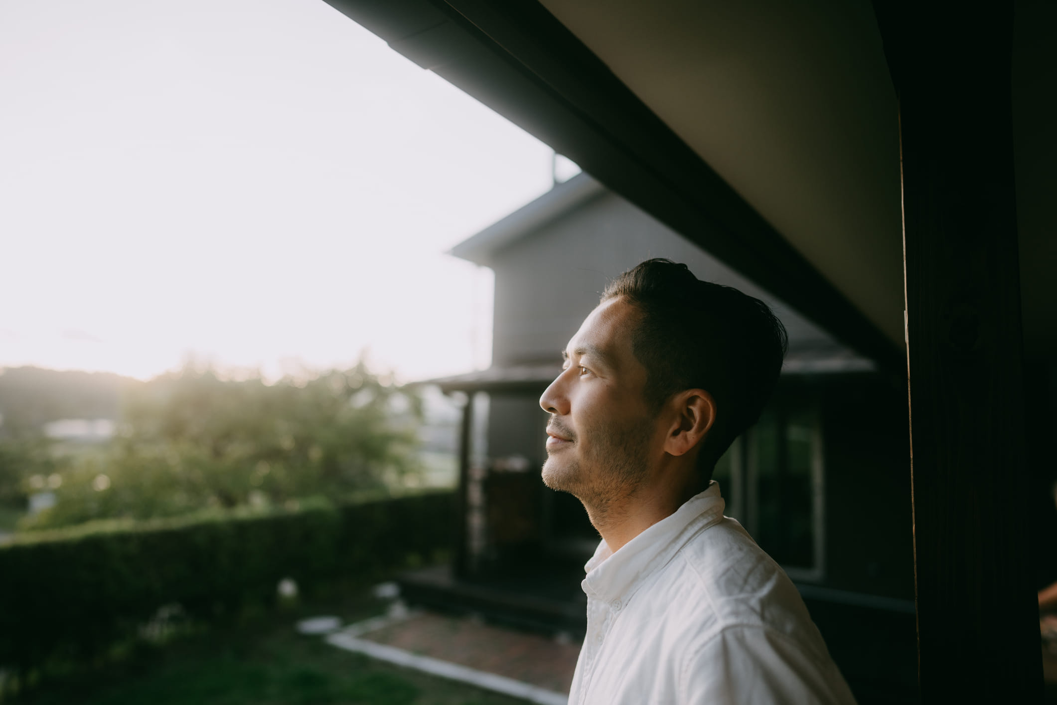  എന്നും പോസിറ്റിവായിരിക്കാൻ നിരവധി മാർ​ഗങ്ങളുണ്ട്. ഏതെങ്കിലും ഒരു കാര്യത്തിൽ നിങ്ങൾക്ക് നെ​ഗ്റ്റിവ് തോന്നിയാൽ നിങ്ങളുടെ ആ മനോഭാവം ആദ്യം മാറ്റാൻ ശ്രമിക്കുക. കാര്യങ്ങൾ പോസിറ്റിവായി ചിന്തിക്കാൻ സമയം കണ്ടെത്തുക. (image credits: gettyimages)