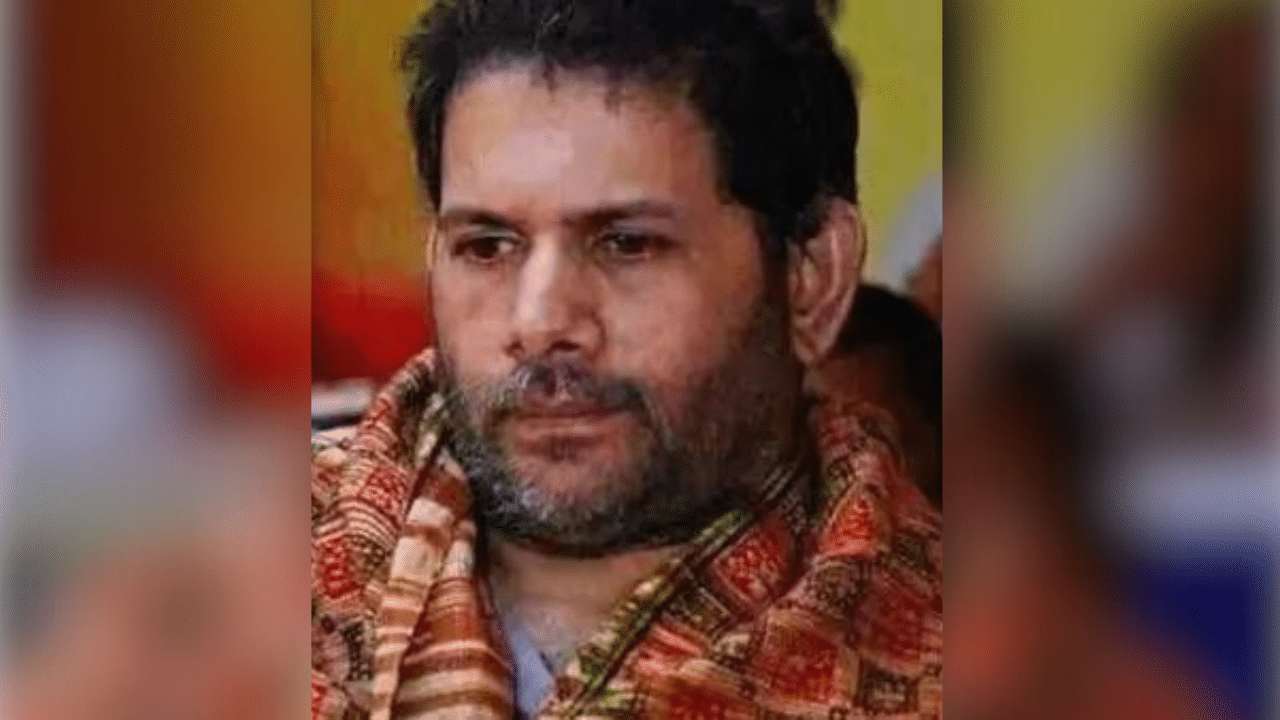 Pushpan: “പുഷ്പനെ അറിയാമോ ഞങ്ങടെ…?“ അന്നും ഇന്നും എന്നും പാർട്ടിയുടെ വൈകാരിക പ്രതീകം Pushpan: “പുഷ്പനെ അറിയാമോ ഞങ്ങടെ…?“ അന്നും ഇന്നും എന്നും പാർട്ടിയുടെ വൈകാരിക പ്രതീകം