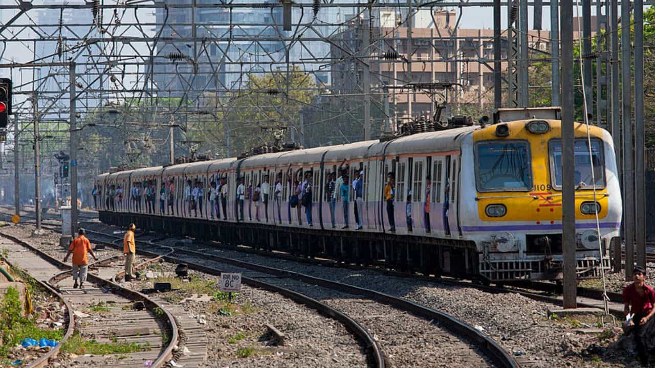 Railway Recruitment 2024: വെസ്റ്റേൺ റെയിൽവേയിൽ 5,066 അപ്രന്റീസ് ഒഴിവുകൾ; 10-ാം ക്ലാസ് യോഗ്യത, എങ്ങനെ അപേക്ഷിക്കാം Railway Recruitment 2024: വെസ്റ്റേൺ റെയിൽവേയിൽ 5,066 അപ്രന്റീസ് ഒഴിവുകൾ; 10-ാം ക്ലാസ് യോഗ്യത, എങ്ങനെ അപേക്ഷിക്കാം