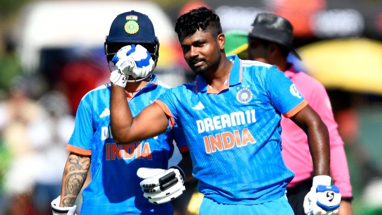 Sanju Samson : ബംഗ്ലാദേശിനെതിരായ ടി20യിൽ സഞ്ജു പ്രധാന വിക്കറ്റ് കീപ്പർ; അരങ്ങേറാൻ മൂന്ന് താരങ്ങൾ Sanju Samson : ബംഗ്ലാദേശിനെതിരായ ടി20യിൽ സഞ്ജു പ്രധാന വിക്കറ്റ് കീപ്പർ; അരങ്ങേറാൻ മൂന്ന് താരങ്ങൾ