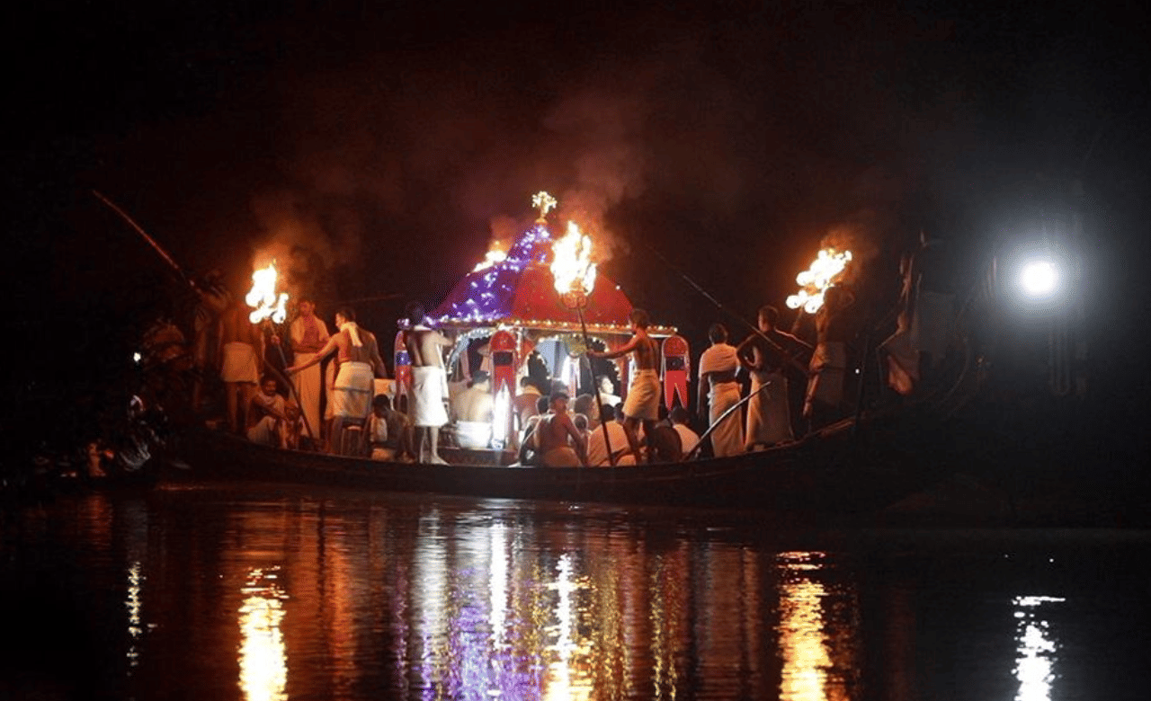 Onam 2024: തിരുവാറന്മുളയപ്പന് ഓണസദ്യയൊരുക്കുന്ന വള്ളം; ഐതിഹ്യത്തേരിലേറി തിരുവോണത്തോണി