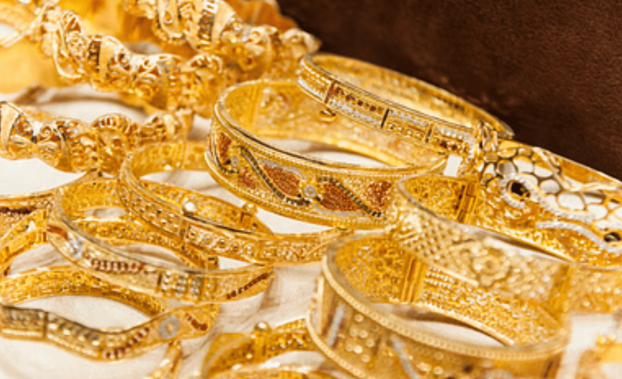 Kerala Gold Price: കുതിക്കാനോ ഈ കുറവ്; സ്വർണവില താഴോട്ട്