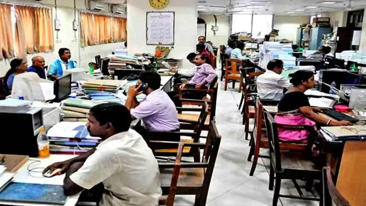 Income certificate: വരുമാന സർട്ടിഫിക്കറ്റ് വാങ്ങണോ സത്യവാങ്മൂലം മസ്റ്റ്; പുതിയ ചട്ടവുമായി റവന്യൂ വകുപ്പ് Income certificate: വരുമാന സർട്ടിഫിക്കറ്റ് വാങ്ങണോ സത്യവാങ്മൂലം മസ്റ്റ്; പുതിയ ചട്ടവുമായി റവന്യൂ വകുപ്പ്