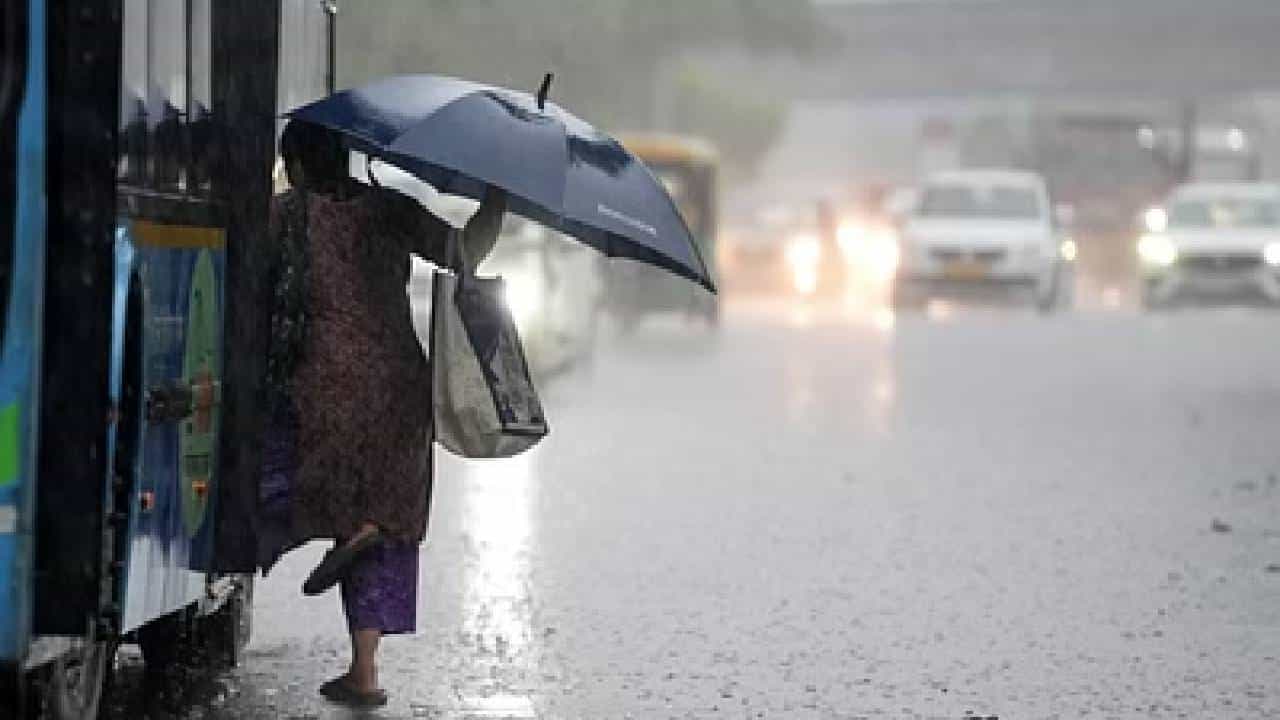 Kerala Rain Alert: സംസ്ഥാനത്ത് അതിശക്തമായ മഴ; ഏഴ് ജില്ലകള്‍ക്ക് യെല്ലോ അലര്‍ട്ട്‌