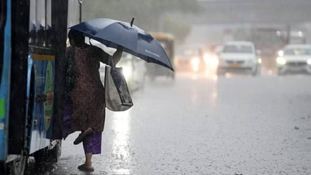 Kerala Rain Alert: സംസ്ഥാനത്ത് അതിശക്തമായ മഴ; ഏഴ് ജില്ലകള്ക്ക് യെല്ലോ അലര്ട്ട് Kerala Rain Alert: സംസ്ഥാനത്ത് അതിശക്തമായ മഴ; ഏഴ് ജില്ലകള്ക്ക് യെല്ലോ അലര്ട്ട്