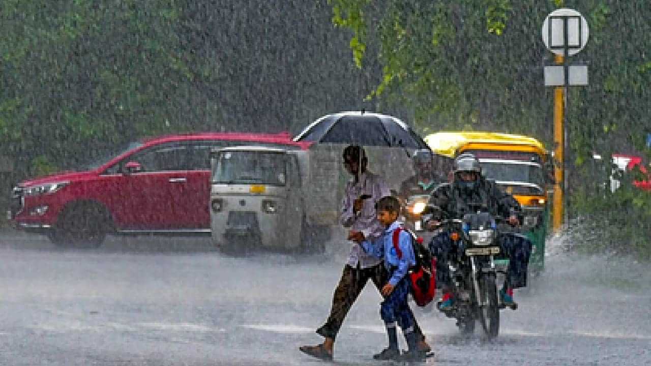 Kerala Rain Alert: സംസ്ഥാനത്ത് ഒരാഴ്ച വ്യാപക മഴയ്ക്ക് സാധ്യത; ഇന്ന് ആറ് ജില്ലകളിൽ യെല്ലോ അലർട്ട്