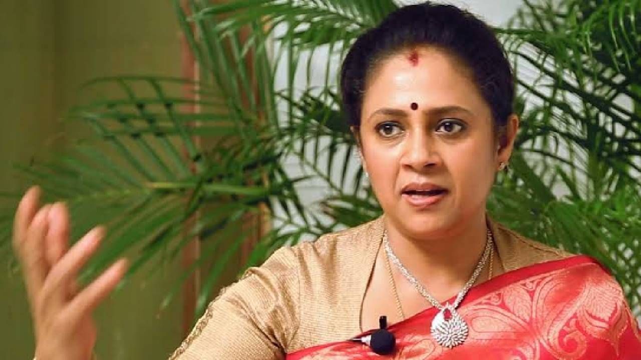 Lakshmy Ramakrishnan: ‘പ്രമുഖ സംവിധായകന്‍റെ താൽപര്യത്തിന് വഴങ്ങാത്തതിനാൽ 19 തവണ റീടേക്ക് എടുക്കേണ്ടി വന്നു’; നടി ലക്ഷ്മി രാമകൃഷ്ണൻ