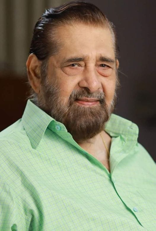 1933 സെപ്റ്റംബർ 23നാണ് ജനിച്ച മധു വിദ്യാഭ്യാസക്കാലത്ത് തന്നെ അഭിനയത്തിലേക്ക് കടന്നിരുന്നു. പിന്നീട് അദ്ധ്യാപകനായി സേവനമനുഷ്ഠിച്ചെങ്കിലും അഭിനയ ജീവിതം മധു മറന്നിട്ടില്ല. ഇതിന്റെ ഭാ​ഗമായി നാഷണൽ സ്‌കൂൾ ഓഫ് ഡ്രാമയിലേക്ക് ചേർന്നു. (image credits:facebook)