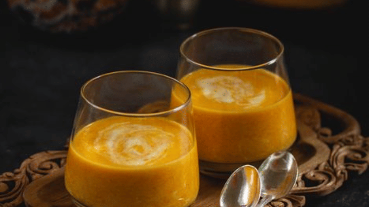 രണ്ട് കപ്പ് ഓറഞ്ച് ജ്യൂസും പഞ്ചസാരയും ചേർത്ത് തിളപ്പിച്ച് ആദ്യം വറ്റിച്ചെടുക്കുക. ശേഷം ചുവടുകട്ടിയുള്ള ഉരുളിയിൽ വെണ്ണ ചൂടാക്കി അവൽ ചേർത്ത് വറുക്കുക. ഫോട്ടോ - pinterest