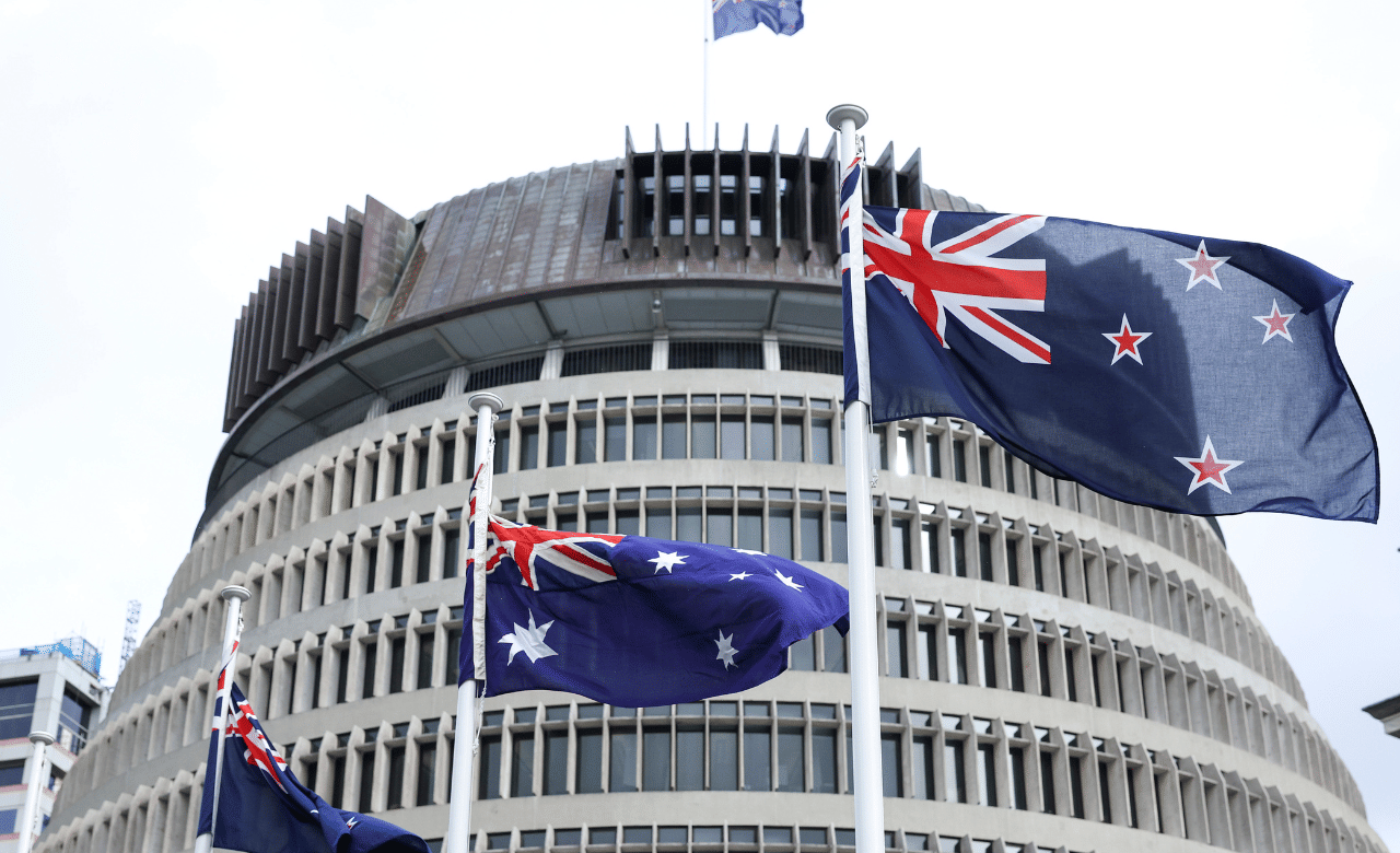 ഇതുവരെ 40000 പേരാണ് പദ്ധതിയിലേക്ക് അപേക്ഷിച്ചത്. അപേക്ഷ ക്ഷണിച്ച് രണ്ടാഴ്ചയ്ക്ക് ഉള്ളിലാണ് ഇത്രയേറെ പേർ അപേക്ഷിച്ചതെന്ന് ഓസ്ട്രേലിയൻ ഭരണകൂടം വ്യക്തമാക്കി.https://immi.homeaffairs.gov.au/what-we-do/whm-program/overview എന്ന വെബ്സെറ്റിലൂടെ ഈ മാസം അവസാനം വരെ അപേക്ഷിക്കാം.  (Image Credits: Getty Images)