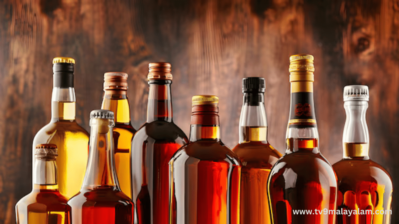 Bevco: ബെവ്കോ മദ്യ വില്പന നിർത്തിവച്ചു; വെബ്സൈറ്റിൽ കണ്ടത്തിയത് ഗുരുതര പിഴവ് Bevco: ബെവ്കോ മദ്യ വില്പന നിർത്തിവച്ചു; വെബ്സൈറ്റിൽ കണ്ടത്തിയത് ഗുരുതര പിഴവ്