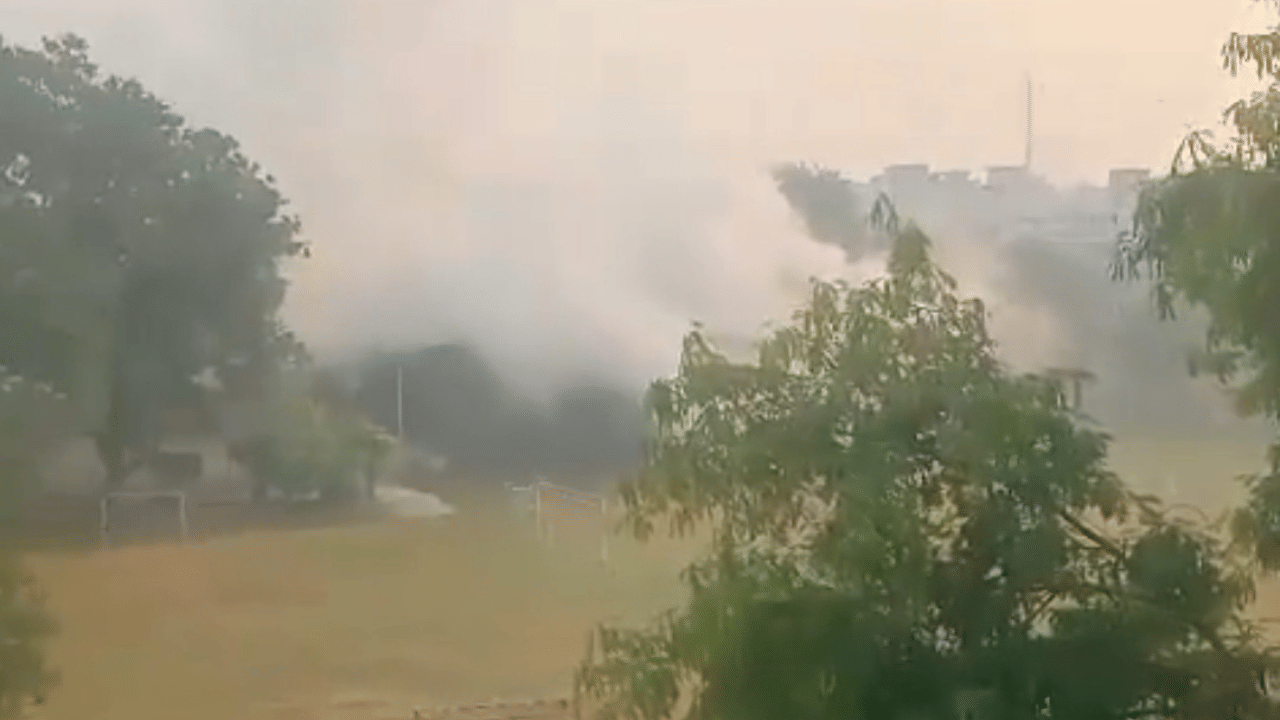 Explosion Near CRPF School: ഡൽഹിയിൽ സിആർപിഎഫ് സ്കൂളിന് സമീപം സ്ഫോടനം; ഫോറൻസിക് വിദഗ്ധർ സ്ഥലത്തെത്തി പരിശോധനയാരംഭിച്ചു
