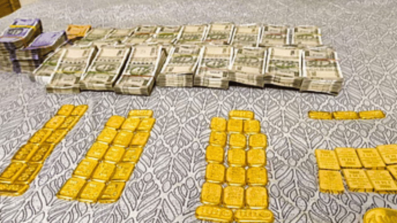 ഒക്‌ടോബര്‍ ഒന്നിന് രേഖപ്പെടുത്തിയ 56,400 രൂപയാണ് പവന്റെ മാസത്തെ ഏറ്റവും കുറഞ്ഞ നിലവാരം എന്നാണ് കണക്ക്. (ഫോട്ടോ കടപ്പാട് - getty image)