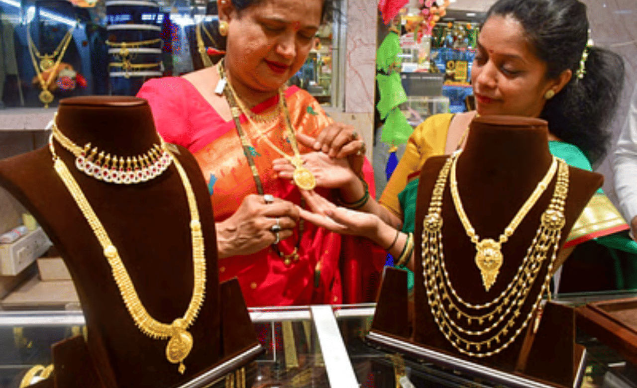 Kerala Gold Price : സ്വർണം മറന്നേക്കൂ! ഇന്നും കുതിപ്പ്: സ്വർണ വില 65,000 കടക്കുമോ?