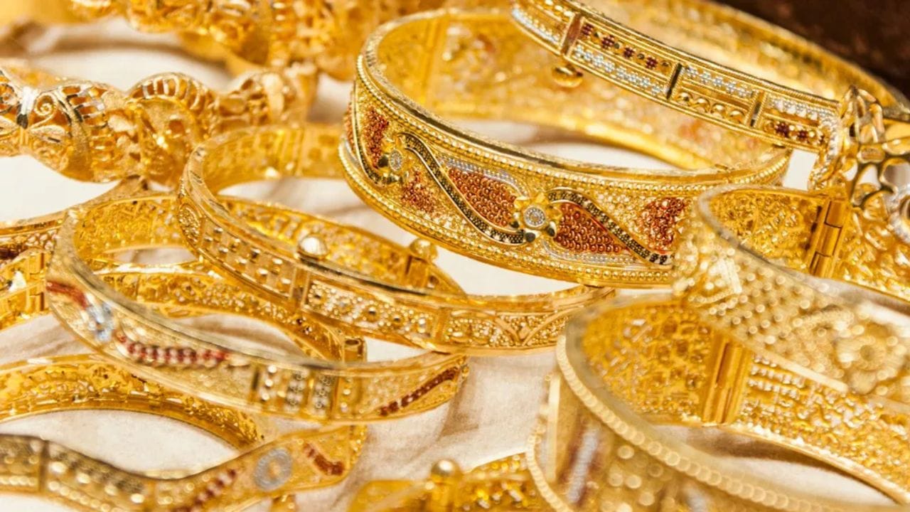 649 രൂപ വര്‍ധിച്ച് ഒരു പവന്‍ സ്വര്‍ണത്തിന്റെ വില ഇന്ന് 57,920 രൂപയാണ്. ഒരു ഗ്രാമിന് 80 രൂപയാണ് ഉയര്‍ന്നത്. 7240 രൂപയാണ് ഒരു ഗ്രാം സ്വര്‍ണത്തിന്റെ ഇന്നത്തെ വില. (Image Credits: Getty Images)