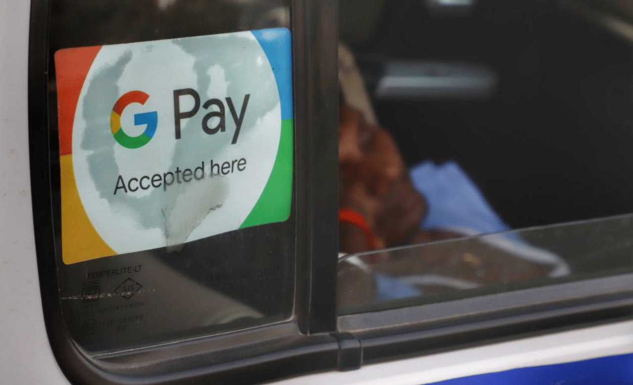 സ്വർണം പണയം വയ്ക്കാൻ ​ബാങ്കിലേക്ക് തിരികിട്ട് ഓടേണ്ട. ​ഗൂ​ഗിൾ പേയിൽ ഇനി മുതൽ സ്വർണം പണം വയ്ക്കാം. (Image Credits: Getty Images )