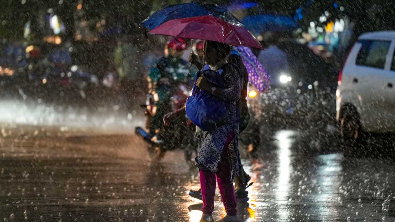 Kerala Rain Alert : ന്യൂനമർദ്ദം ശക്തമായി; ഇന്ന് ആറ് ജില്ലകളിൽ യെല്ലോ അലർട്ട്