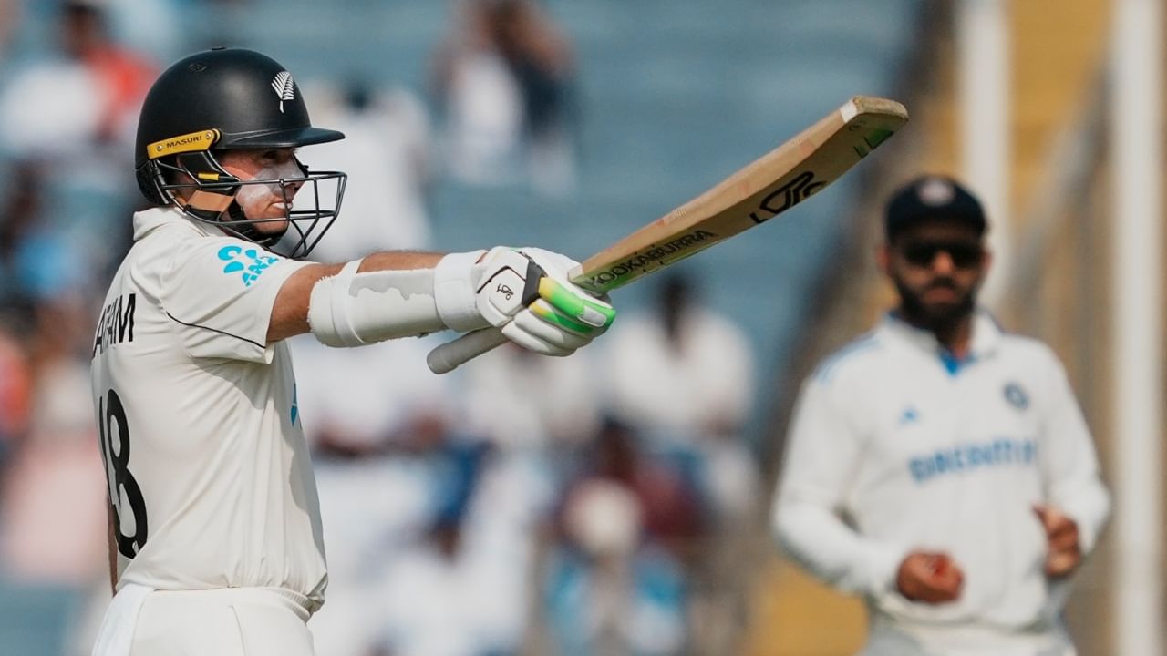 IND vs NZ : ബാറ്റ് ചെയ്യുമ്പോ ബൗളിംഗ് പിച്ച്, പന്തെറിയുമ്പോ ബാറ്റിംഗ് പിച്ച്; രണ്ടാം ടെസ്റ്റിൽ ഇന്ത്യക്ക് നാണക്കേടിൻ്റെ റെക്കോർഡ് IND vs NZ : ബാറ്റ് ചെയ്യുമ്പോ ബൗളിംഗ് പിച്ച്, പന്തെറിയുമ്പോ ബാറ്റിംഗ് പിച്ച്; രണ്ടാം ടെസ്റ്റിൽ ഇന്ത്യക്ക് നാണക്കേടിൻ്റെ റെക്കോർഡ്