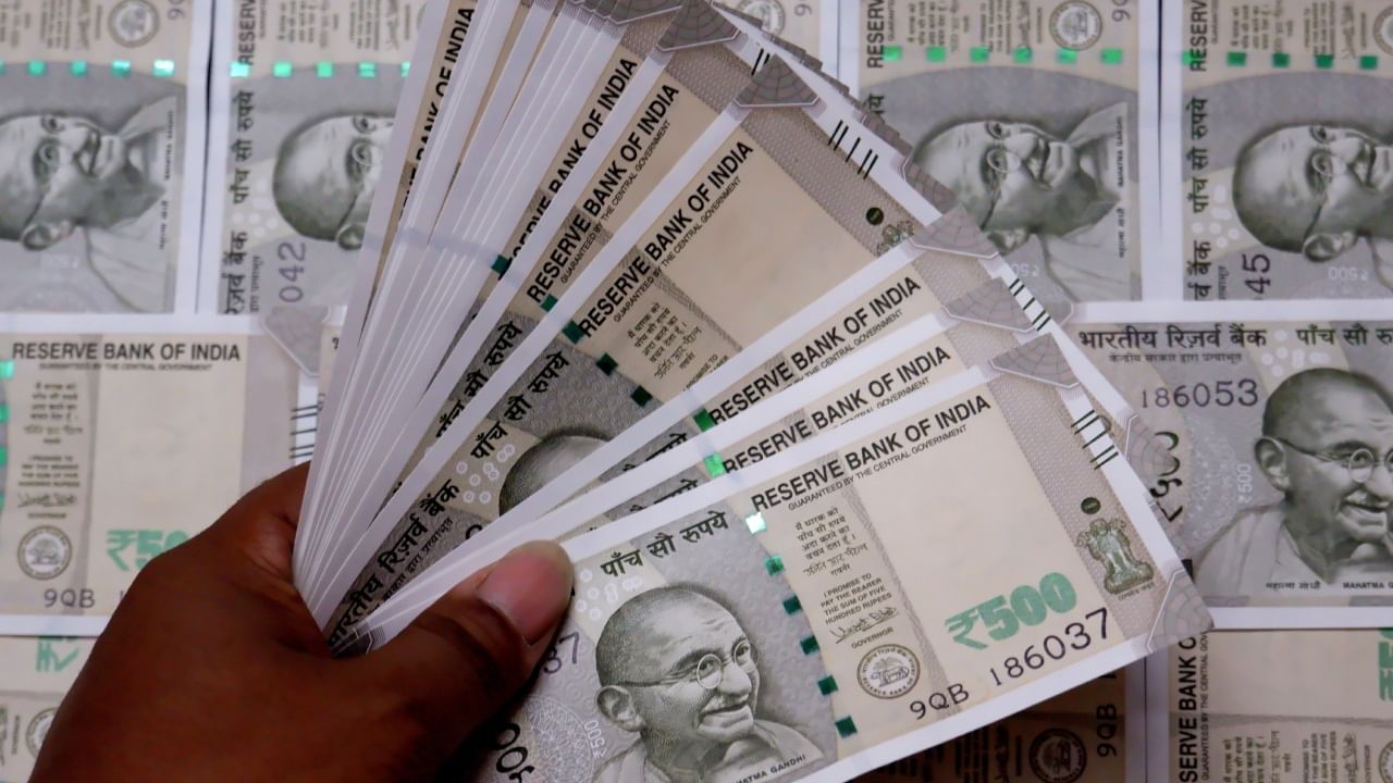 Kerala By Election : 50000 രൂപയിലധികമുള്ള തുക കൊണ്ടുപോകാൻ രേഖകൾ വേണം; വയനാട്ടിൽ പരിശോധന ശക്തം Kerala By Election : 50000 രൂപയിലധികമുള്ള തുക കൊണ്ടുപോകാൻ രേഖകൾ വേണം; വയനാട്ടിൽ പരിശോധന ശക്തം