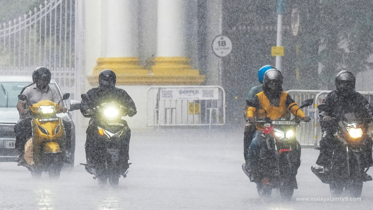 Kerala rain alert: ഇനി അഞ്ച് ദിവസത്തേക്ക് കനത്ത മഴ ; മൂന്ന് ജില്ലകളിൽ അലർട്ട്