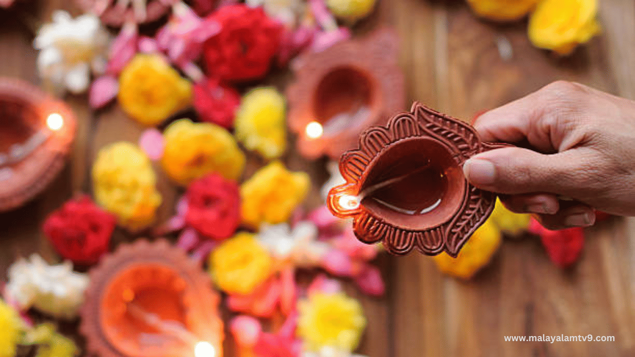 മാംസ്യം-മത്സ്യം, ഉള്ളി, വെളുത്തുള്ളി മുതലായ ഭക്ഷണങ്ങളെ പൈശാചിക സ്വഭാവമുള്ള ഭക്ഷണം എന്ന് വിളിക്കപ്പെടുന്നു. അശാന്തിയും രോഗങ്ങളും വേവലാതികളും വീടിനുള്ളിൽ പ്രവേശിക്കുന്നതിനാൽ ഉള്ളി-വെളുത്തുള്ളി കഴിക്കുന്നത് ഹിന്ദുമതത്തിൽ നിഷിദ്ധമായാണ് കണക്കാക്കപ്പെടുന്നത്.(Image Credits: Gettyimages)