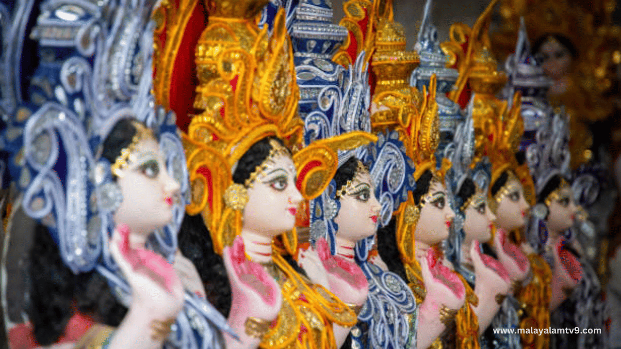 അതുകൊണ്ടാണ് ഉള്ളിക്കും വെളുത്തുള്ളിക്കും രൂക്ഷഗന്ധം ലഭിച്ചതെന്നും ചില ആളുകൾ വിശ്വസിച്ച് പോരുന്നു. അതേസമയം ഏതാനും തുള്ളി അമൃത്, രാഹുവിന്റെയും കേതുവിന്റെയും ശരീരത്തിൽ എത്തിയിരുന്നതിനാൽ രോഗങ്ങളെ ചെറുക്കാനുള്ള കഴിവ് വെളുത്തുള്ളിക്കും ഉള്ളിക്കും ഉണ്ടെന്നും പറയപ്പെടുന്നുണ്ട്.(Image Credits: Gettyimages)