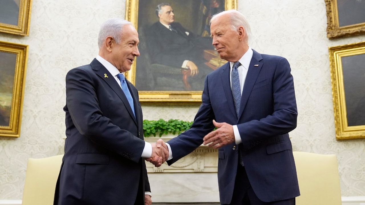 Israel-Hamas War: ക്രൂരതയ്ക്ക് കൂട്ടുനിന്ന് ബൈഡന്; ഇസ്രായേലിന് നല്കിയത് 17.9 ബില്യണ് ഡോളറിന്റെ സൈനിക സഹായം Israel-Hamas War: ക്രൂരതയ്ക്ക് കൂട്ടുനിന്ന് ബൈഡന്; ഇസ്രായേലിന് നല്കിയത് 17.9 ബില്യണ് ഡോളറിന്റെ സൈനിക സഹായം