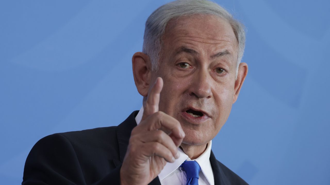 Benjamin Netanyahu: ‘ഇറാന് ഉടന് സ്വതന്ത്രമാകും, ഇസ്രായേല് കൂടെയുണ്ട്’; ഇറാന് ജനതയ്ക്ക് സന്ദേശം നല്കി നെതന്യാഹു Benjamin Netanyahu: ‘ഇറാന് ഉടന് സ്വതന്ത്രമാകും, ഇസ്രായേല് കൂടെയുണ്ട്’; ഇറാന് ജനതയ്ക്ക് സന്ദേശം നല്കി നെതന്യാഹു